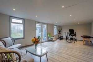 Photo 33- click for photo gallery